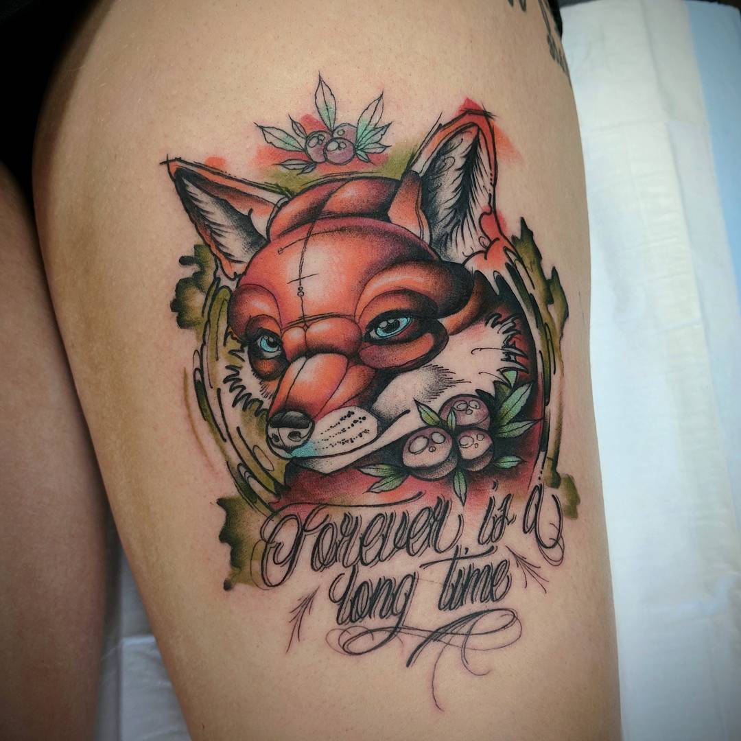 柯小姐大腿狐狸纹身图案