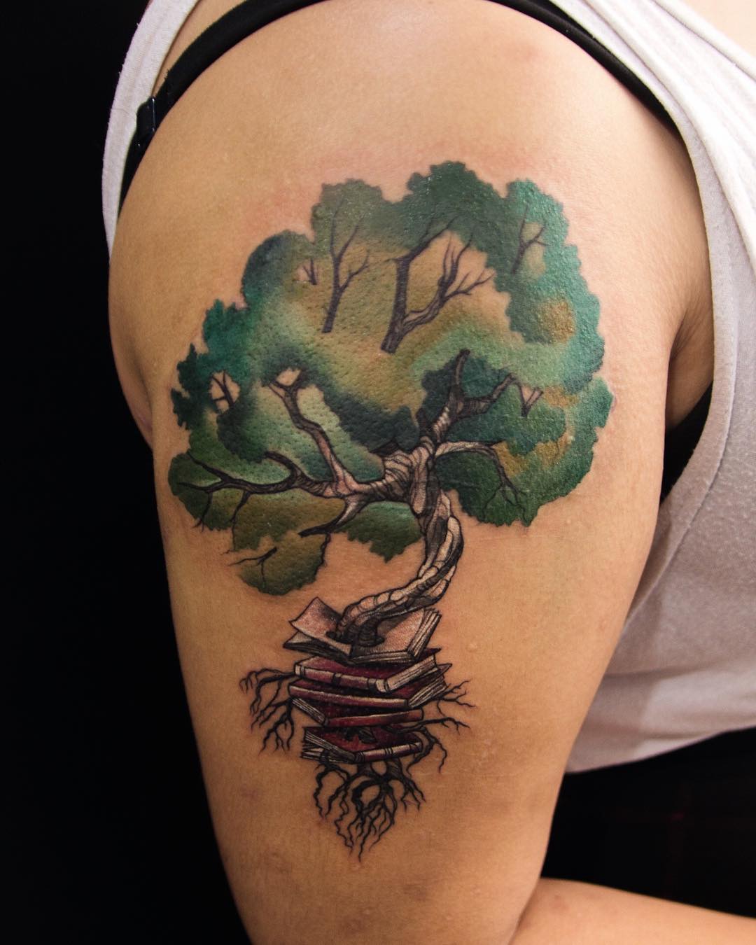 米先生大臂创意树纹身图案
